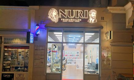 NURI Friseursalon: Kosmetikstudio in München