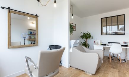 Esther Coiffure et Ongles : Coiffeur à Anglet