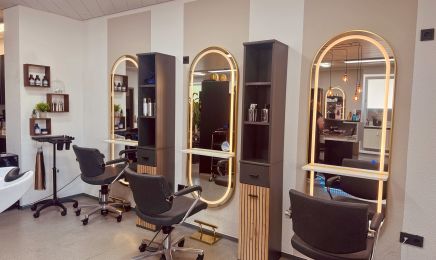 Sabrinas Hair Atelier: Friseur in Volkach