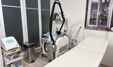 Cabinet de médecine esthétique du docteur K.MILOUDI EDDRIEF : Institut de beauté à Villiers-le-Bel