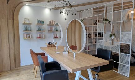 Le 96  : Coiffeur à Saint-Laurent-sur-Sèvre