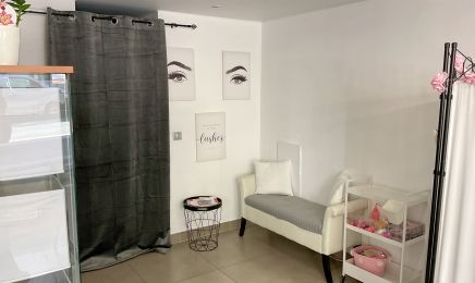 Mon Caprice Beauté Nails & Beauty : Institut de beauté à Antibes