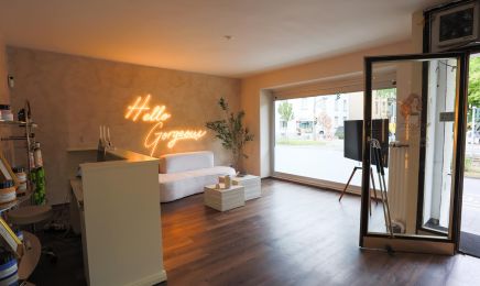 Amluxe Haarstudio: Friseur in Frankfurt am Main