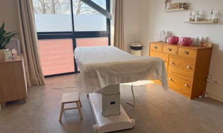 La Chouchouterie by Chloé - institut de beauté : Manucure à Belbeuf