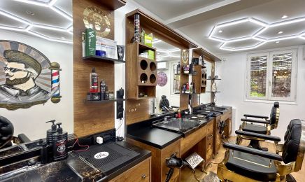 The BarberShop HK  : Coiffeur à Saint-Raphaël