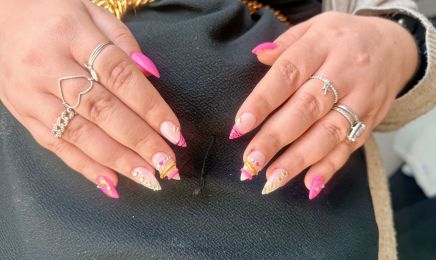 Glossy - Ongles / Cils / Strass Dentaire : Manucure à Corbas