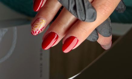 Zina Beauty : Manucure à Saint-Étienne