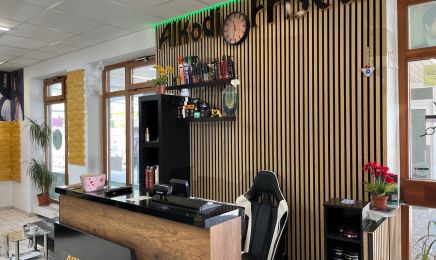 Alkodi Friseur: Friseur in Haar