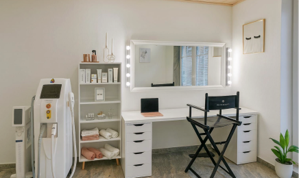 Naturkosmetik Dena: Kosmetikstudio in Sassenburg