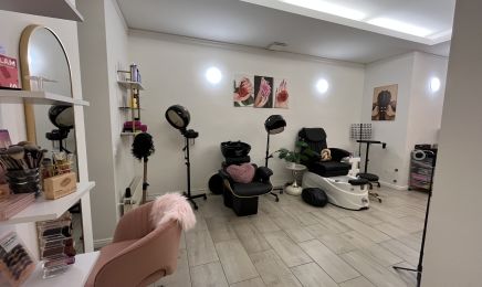Happiness Afro Beauty Studio: Kosmetikstudio in Magdeburg