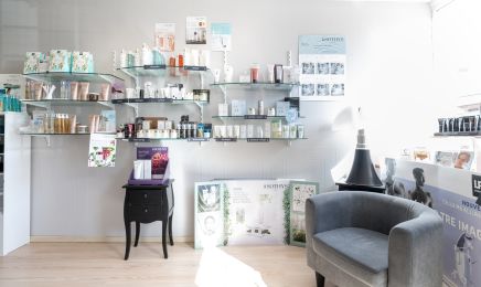 Aux halles de la beauté : Manucure à Marmande