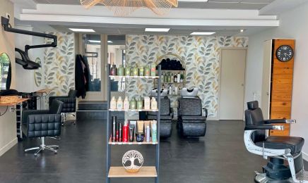 Le Salon de Marine : Barbier à Retiers