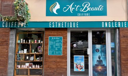 Ar't Beauté Coiffure et Esthétique : Manucure à Nice