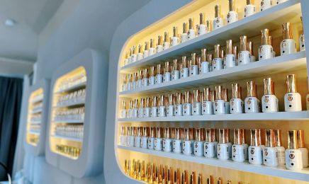 Nami Nails & Lashes: Kosmetikstudio in Nürnberg