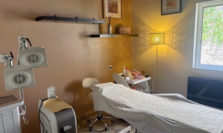 C&J Natural Beauty : Institut de beauté à Pézenas