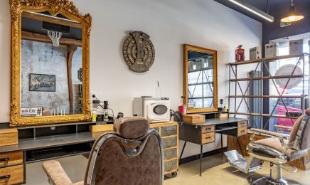 LES HOMMES ONT LA CLASSE - Houdan : Barbier à Houdan