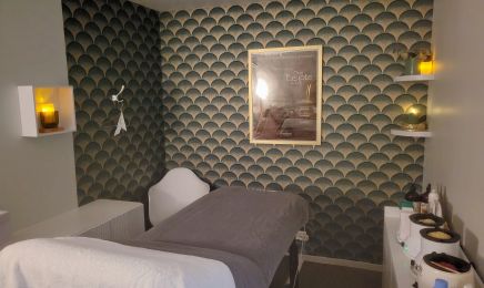 Institut Beaute Divine : Institut de beauté à Aubigny-Les Clouzeaux