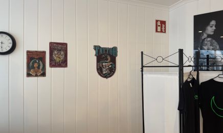 Kat Tattoo: Tattoo-Künstler in Apen