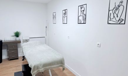 Massaya spa  : Manucure à Auby