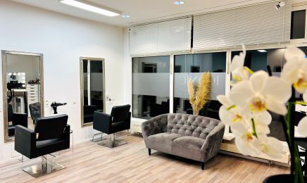 Iconic Hair Cosmetic: Friseur in Göppingen