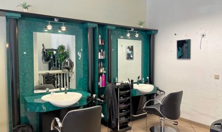 Salon Parisa: Friseur in Leipzig