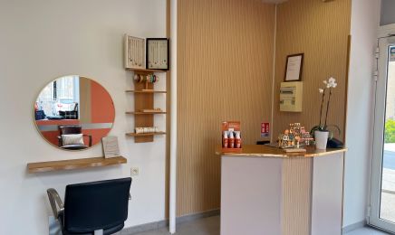 Chez L' : Institut de beauté à Villalier