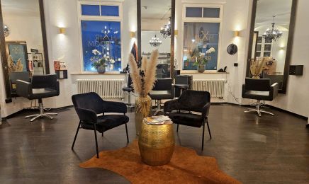Hair room: Kosmetikstudio in Markt Schwaben