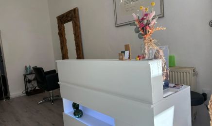 Friseursalon Merisa: Friseur in München
