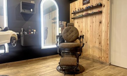 Le Cabanon de la Barbière : Coiffeur à Grenade