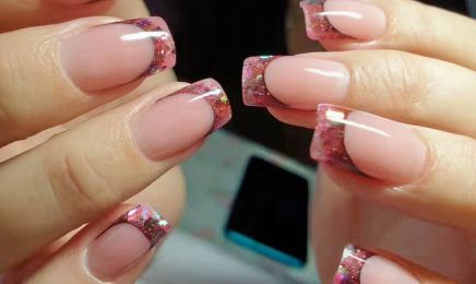 Nails by Tetiana ( Chez Dorffer - Salon de coiffure ) : Manucure à Bischwiller