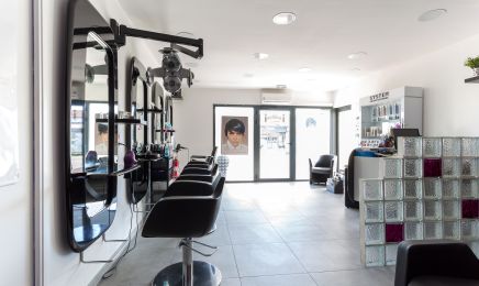 Viva La Vie by Christelle Vermelho : Coiffeur à Portets
