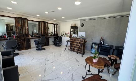 LA BARBER: Kosmetikstudio in Düsseldorf