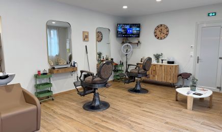 MANELI Barber & Cut  : Institut de beauté à Luxeuil-les-Bains