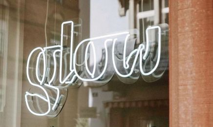 Glow x Raylene : Friseur in Freiburg im Breisgau