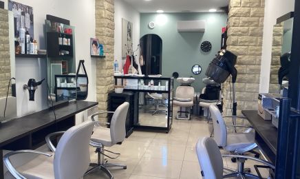 Coiffure femme 247 : Manucure à Montreuil