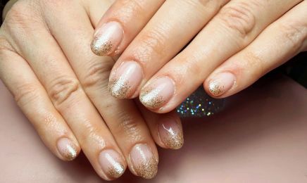 Theaa Beauty : Manucure à Roost-Warendin