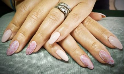 NaturNail Beauty : Institut de beauté à Saint-Beauzire