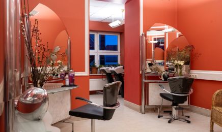 Claus Wrage Friseur: Friseur in Schwerin