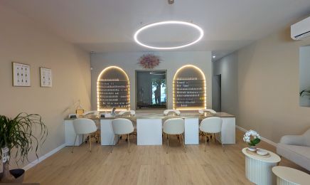 Adina Glow Studio : Institut de beauté à Roquevaire