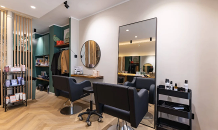 AU 84 - MAITRE ARTISAN COIFFEUR HEAD SPA  : Coiffeur à Paris