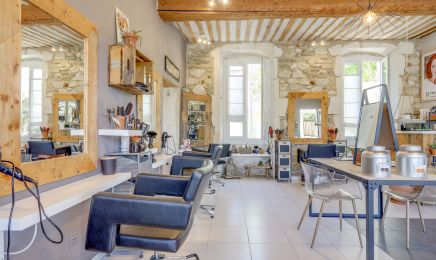 Caroline & Vous Experte Visagiste, Spécialiste Trichologue (maladies du cuir chevelu) : Coiffeur à Eyragues