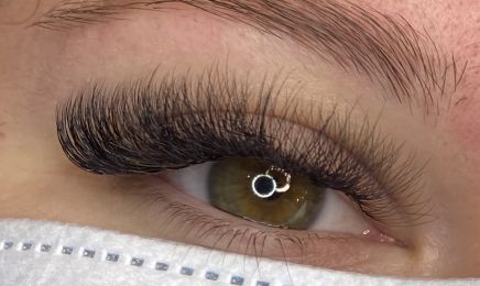 The Lash Room  : Institut de beauté à Saint-Germain-en-Laye