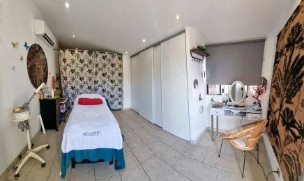 Your esthetik｜Head Spa : Manucure à Châteauneuf-les-Martigues