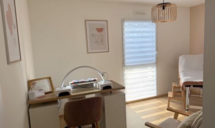 Solène Esthétique  : Manucure à Saint-Joachim