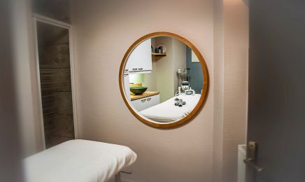 Beautés d’Être – Centre Expert Minceur, Électrolyse, Anti-âge & massages : Manucure à La Tour-du-Pin