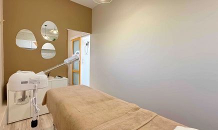 Soleia Institut de beauté (Chez Point Coiffure) : Manucure à Velaux