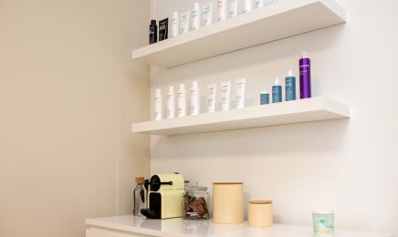 ST Beauté Salon Signature : Manucure à Limonest