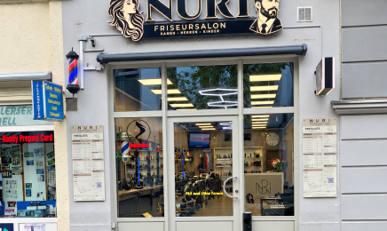 NURI Friseursalon: Kosmetikstudio in München