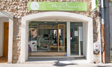 Potins de Femmes : Manucure à Garéoult