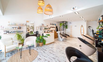 Blonde : Coiffeur à Le Tignet